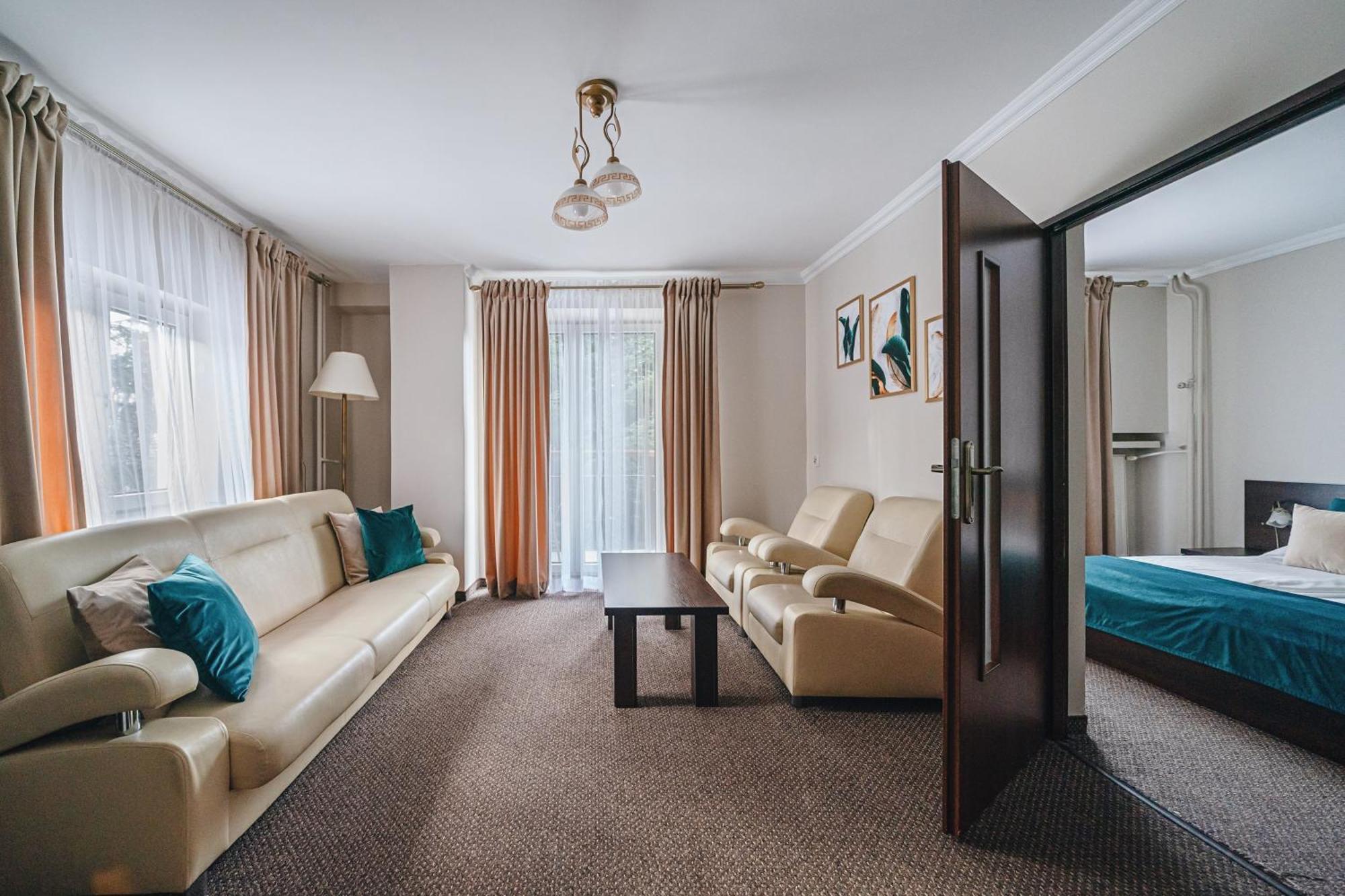 Ow Jaskolka Hotel Zakopane Bagian luar foto